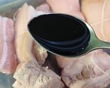 Hình bước làm 2 của món Thịt kho Đông Pha