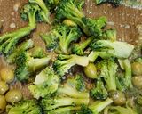 Foto del passaggio 5 della ricetta Insalata di farro e broccoletti