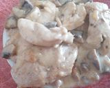 Foto del paso 5 de la receta: Pechugas de pollo con salsa y champiñones👌