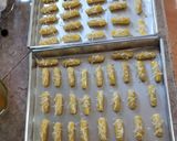 Foto langkah ke 3 dari resep 🧀 Kastengel premium eggless.