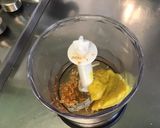 Une image de l'étape 2 de Sauce salade à l'huile de lin, ail et vinaigre de framboises.