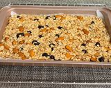 A picture of step 9 of Healthy Granola Bars.