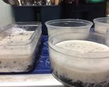 Foto langkah ke 2 dari resep Dessert box oreo coklat.