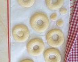 Foto langkah ke 4 dari resep Donat Empuk.
