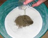 A picture of step 2 of Kasoori paratha.