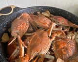 A picture of step 3 of Singapore Chilli Crab.