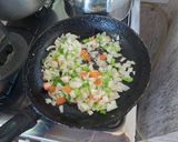 Foto del paso 2 de la receta: Zapallitos rellenos con salsa blanca