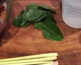 A picture of step 1 of Indonesian Beef Rendang.