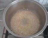 Foto del passaggio 5 della ricetta Risotto alla zucca e funghi pioppini