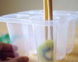 看的到水果的冰棒! 奇異果/藍莓優格冰棒!(食譜影片)的食譜步驟3照片