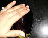 A picture of step 1 of Baigan bharta.