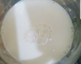 A picture of step 2 of Nutty milk &dates smoothie.