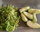 A picture of step 1 of Green Apple Smoothie.