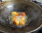 A picture of step 7 of Paneer koftas.