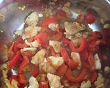 Foto del paso 4 de la receta: Paella sencilla con pollo y guisantes