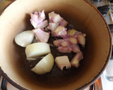 Foto del paso 1 de la receta: Puré bicolor de coliflor con aceite de pistacho y semillas de sésamo