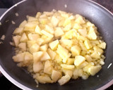 Foto del paso 1 de la receta: Guisantes con calabacín y huevo