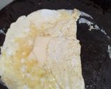 A picture of step 2 of Egg Cheese Pocket.