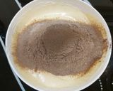 Hình bước làm 2 của món Cốt bánh gato vị socola