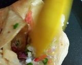 A picture of step 8 of Egg paratha.
