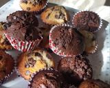 A picture of step 9 of Chocolate chip muffins !.
