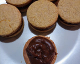 Foto del paso 10 de la receta: Alfajores de avena, rellenos con dulce de leche. Sin balanza