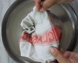 नागपंचमी स्पेशल खुसखुशीत गुळाची करंजी (gulachi karanji recipe in marathi) रेसिपी स्टेप 2 फोटो 