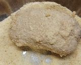 Medvehagymás fűszeres, sajtos vajjal töltött rántott karaj recept fázis 4 fotója
