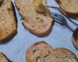 Foto del paso 3 de la receta: Bruschettas de lechón