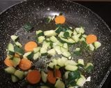 Foto del paso 4 de la receta Arroz con pollo con calabacín y zanahoria