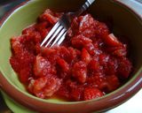 A picture of step 1 of Eton Mess.