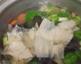 Foto langkah ke 4 dari resep Sup Brokoli Hangat.
