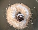 Foto del paso 6 de la receta: Trufas saludables de frutos secos, dátiles y cacao amargo