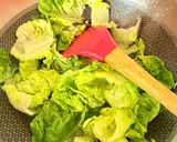 Gambar langkah 3 resipi 👩‍🍳Salad Romaine Tumis Garlic.