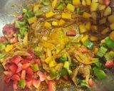 A picture of step 5 of Veg Sizzling Sweet Corn Rice.