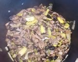 Foto del paso 2 de la receta: Crema de setas y mini pizza de hojaldre