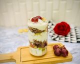 A picture of step 5 of Fruit parfait.