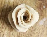 A picture of step 5 of Veg Momos.
