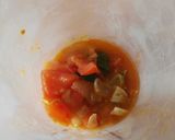 Foto del paso 3 de la receta Muslitos de pollo con tomate y albahaca