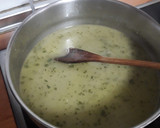 Foto del paso 2 de la receta: Caella en salsa verde con almejas