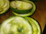 Zapallitos rellenos con guarnición de arroz amarillo
