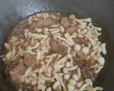 Foto langkah ke 5 dari resep Ayam Jahe Shimeji.