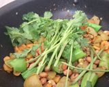 A picture of step 4 of Fresh Amla and Turmeric Thecha (chutney).