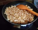 Foto langkah ke 1 dari resep Roti Panggang Apel Gulung.