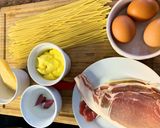 A picture of step 1 of Classic Carbonara.