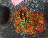 Foto langkah ke 5 dari resep Sambal tempe penyet kemangi.