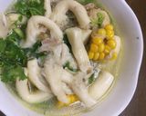Hình bước làm 2 của món Cánh gà nấu canh ngô nấm
