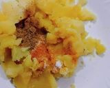 A picture of step 1 of Aloo paratha.