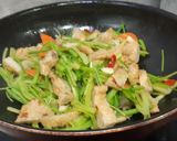 芹菜炒天婦羅的食譜步驟4照片