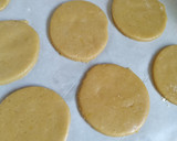Foto del paso 3 de la receta: Galletitas de limón con chispas de chocolate 🍪